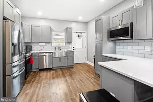 2109 Pierce St, Philadelphia, PA 19145 - Photo 7