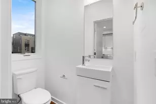 3022 Schirra Ln, Philadelphia, PA 19125 - Photo 15