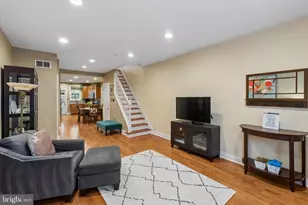 912 Jackson St, Philadelphia, PA 19148 - Photo 3