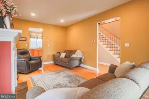 4505 Aubrey Ave, Philadelphia, PA 19114 - Photo 5