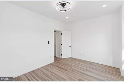 2242 S Bonsall Street, Philadelphia, PA 19145 - Photo 17