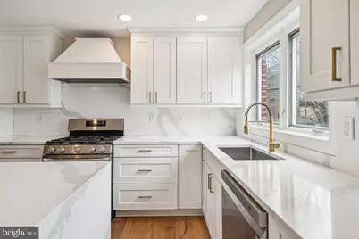 913 N Lawrence Street, Philadelphia, PA 19123 - Photo 5