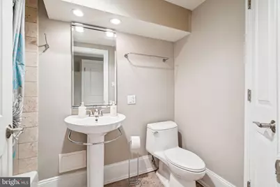 913 N Lawrence Street, Philadelphia, PA 19123 - Photo 31