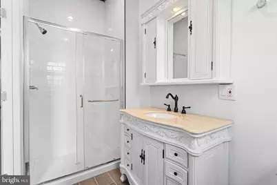 827 N 25th Street, Philadelphia, PA 19130 - Photo 33