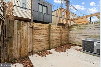 827 N 25th Street, Philadelphia, PA 19130 - Photo 17