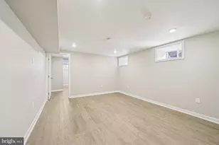 914 S 54th St, Philadelphia, PA 19143 - Photo 29