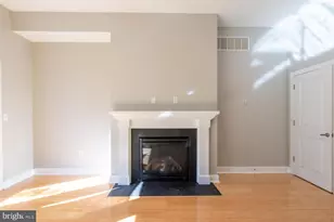 2304 E Sergeant St, Philadelphia, PA 19125 - Photo 11