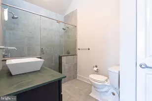 2304 E Sergeant St, Philadelphia, PA 19125 - Photo 19