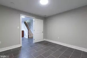 2304 E Sergeant St, Philadelphia, PA 19125 - Photo 37