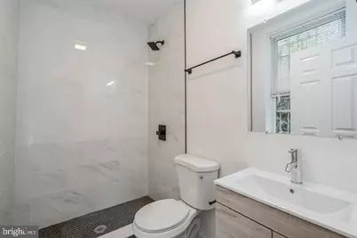 407 S 42nd Street #3R, Philadelphia, PA 19104 - Photo 17