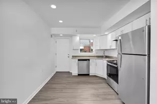 7831 Lorna Dr, Philadelphia, PA 19111 - Photo 9