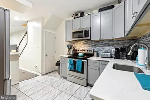 7275 Saybrook Ave, Philadelphia, PA 19142 - Photo 3