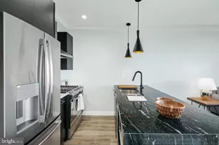 526 Brown St, Philadelphia, PA 19123 - Photo 5