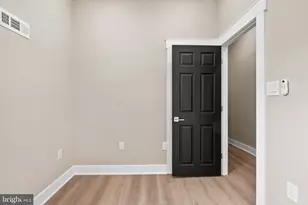 40 W Sharpnack St, Philadelphia, PA 19119 - Photo 29