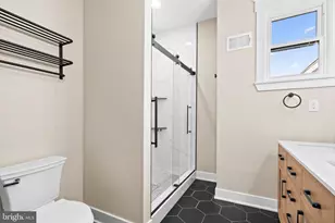 40 W Sharpnack St, Philadelphia, PA 19119 - Photo 21