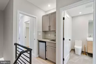 2050 Kater St, Philadelphia, PA 19146 - Photo 31