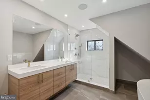 2050 Kater St, Philadelphia, PA 19146 - Photo 7