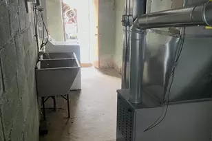 2114 Longshore Ave, Philadelphia, PA 19149 - Photo 11