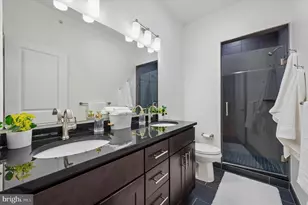 2555 Carpenter St, Philadelphia, PA 19146 - Photo 17