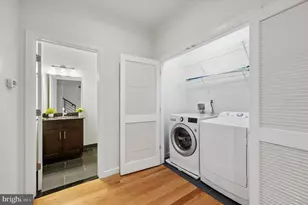 2555 Carpenter St, Philadelphia, PA 19146 - Photo 17