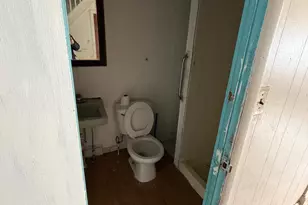 928 Watkins St, Philadelphia, PA 19148 - Photo 3