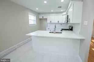 1018 Hoffnagle Pl, Philadelphia, PA 19111 - Photo 15