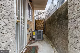 1506 S Bambrey St, Philadelphia, PA 19146 - Photo 27