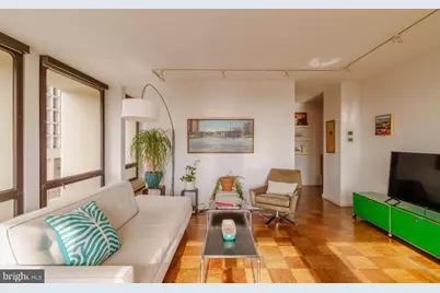 220 Locust Street #2GS, Philadelphia, PA 19106 - Photo 3