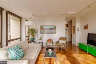 220 Locust St, Philadelphia, PA 19106 - Photo 3