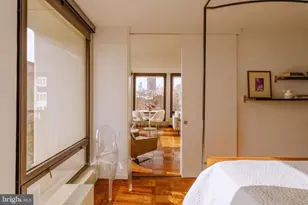 220 Locust St, Philadelphia, PA 19106 - Photo 17