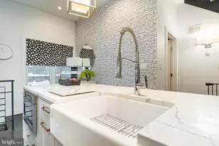 805 N Lecount St, Philadelphia, PA 19130 - Photo 11