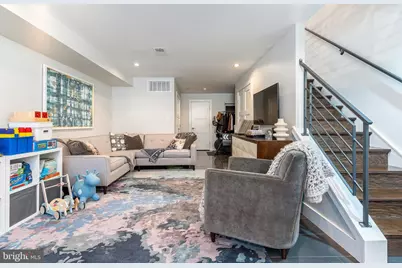 805 N Lecount Street, Philadelphia, PA 19130 - Photo 47