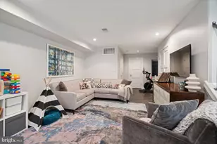 805 N Lecount St, Philadelphia, PA 19130 - Photo 49