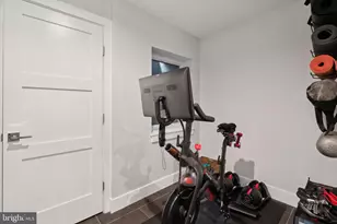 805 N Lecount St, Philadelphia, PA 19130 - Photo 51