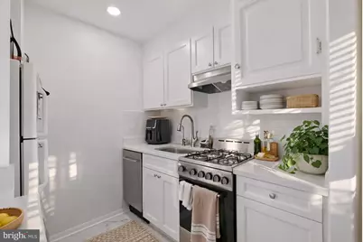 2101 Chestnut Street #1011, Philadelphia, PA 19103 - Photo 3