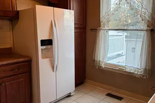 223 Parkdale Rd, Philadelphia, PA 19154 - Photo 3