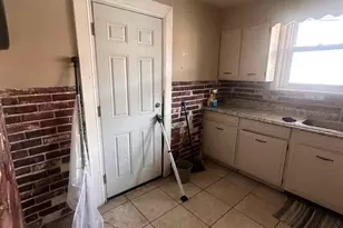 953 Anchor St, Philadelphia, PA 19124 - Photo 9