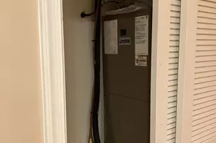 423 N 40th St, Philadelphia, PA 19104 - Photo 13