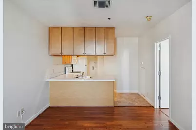 1100 Vine Street #402, Philadelphia, PA 19107 - Photo 3