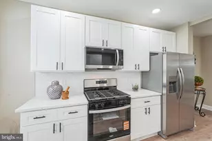 1915 W Airdrie St, Philadelphia, PA 19140 - Photo 13