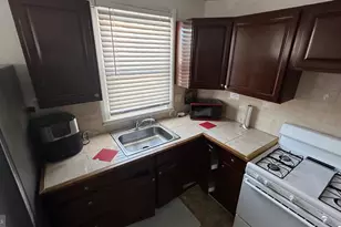 1701 Bergen St, Philadelphia, PA 19152 - Photo 9