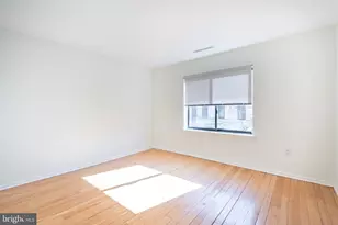 327 Monroe St, Philadelphia, PA 19147 - Photo 5