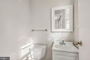 272 Kalos St, Philadelphia, PA 19128 - Photo 15