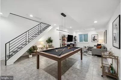 1327 S Hollywood Street, Philadelphia, PA 19146 - Photo 5