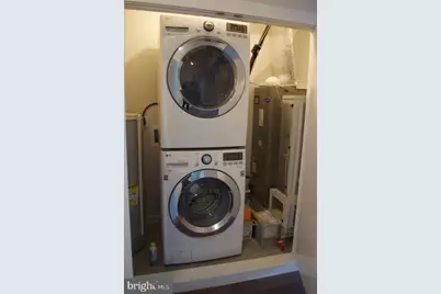 938 New Market Street #402, Philadelphia, PA 19123 - Photo 13