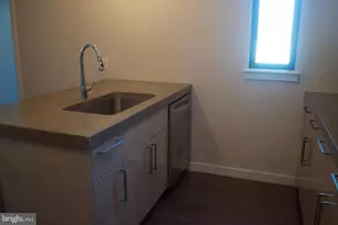 938 New Market St, Philadelphia, PA 19123 - Photo 7