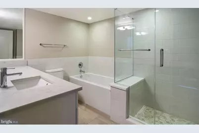 2200 Benjamin Franklin Parkway #0B-W1002, Philadelphia, PA 19130 - Photo 25