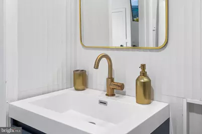 569 N 20th Street #2F, Philadelphia, PA 19130 - Photo 19