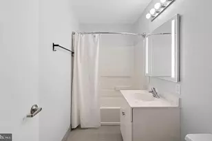 928 Wallace St, Philadelphia, PA 19123 - Photo 17