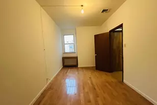 2305 S 9th St, Philadelphia, PA 19148 - Photo 9